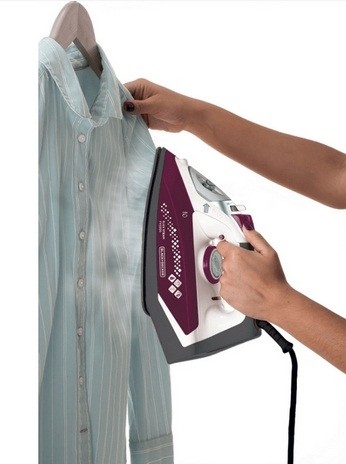 Ferro a Vapor Ceramic FX3080 Black Decker Branco/Roxo 